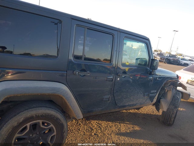 1C4BJWDG5HL529809 Jeep Wrangler Unlimited Sport 4x4
