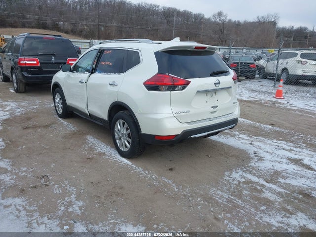2017 NISSAN ROGUE 5N1AT2MV4HC895379 Photo 2