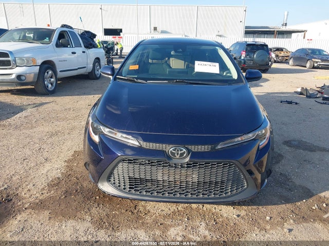 JTDEPMAE8MJ132684 Toyota COROLLA LE