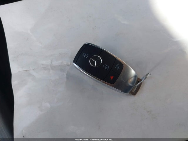 WDC0G8DB9LF687996 Mercedes-Benz GLC 300