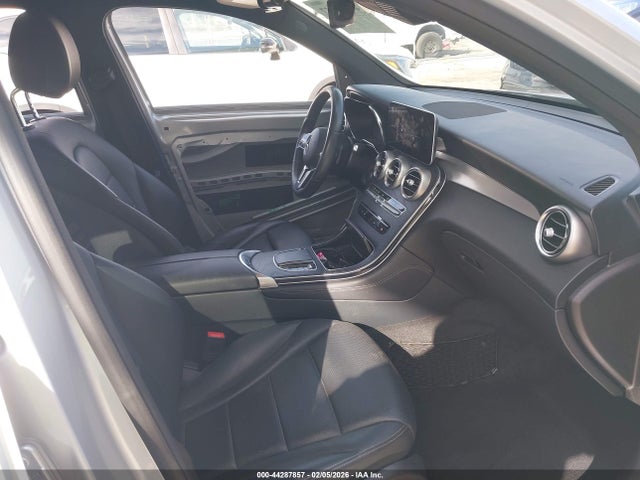 WDC0G8DB9LF687996 Mercedes-Benz GLC 300