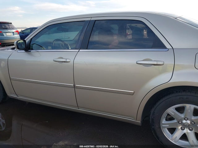 Продажа на аукционе авто 2006 Chrysler 300 Touring, vin: 2C3KA53G06H464202, номер лота: 44287863