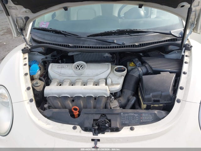 44287891 :رقم المزاد ، 3VWPG3AG4AM033988 vin ، 2010 Volkswagen New Beetle 2.5l مزاد بيع