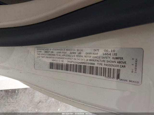 44287891 :رقم المزاد ، 3VWPG3AG4AM033988 vin ، 2010 Volkswagen New Beetle 2.5l مزاد بيع