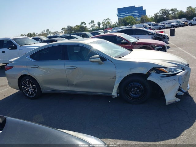 Продажа на аукционе авто 2024 Lexus Es 300h, vin: 58ADA1C15RU038830, номер лота: 44287899