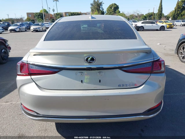 Продажа на аукционе авто 2024 Lexus Es 300h, vin: 58ADA1C15RU038830, номер лота: 44287899