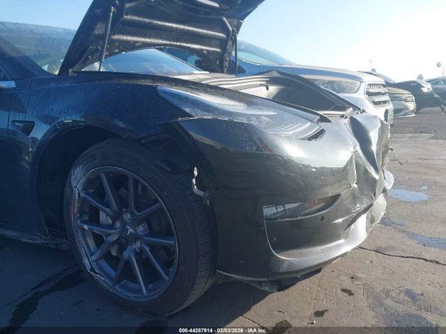 2020 TESLA MODEL 3 5YJ3E1EA6LF662063 Photo 5