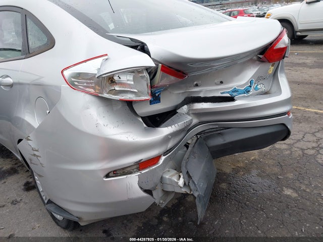 2015 Ford Fiesta S მანქანა იყიდება აუქციონზე, vin: 3FADP4AJ4FM124022, აუქციონის ნომერი: 44287925