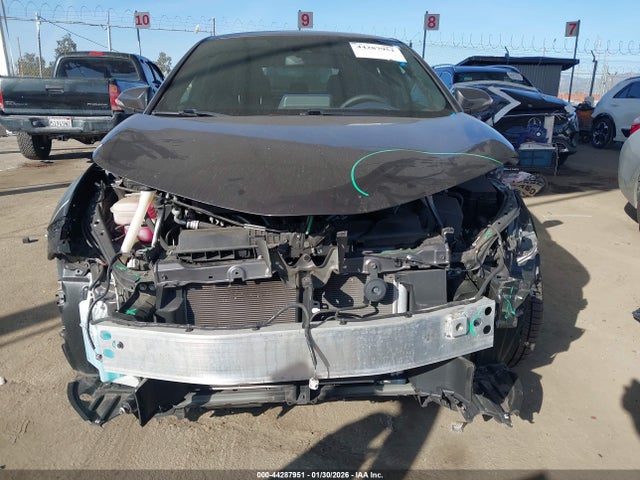 JTNKHMBX5M1115062 Toyota C-HR XLE