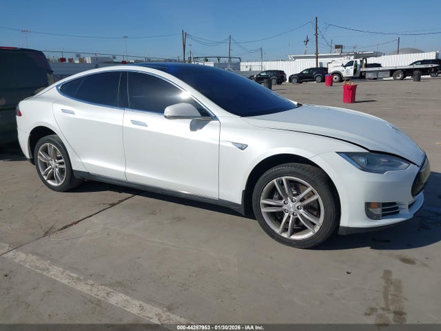 2013 TESLA MODEL S 5YJSA1CN5DFP08187 Photo 0