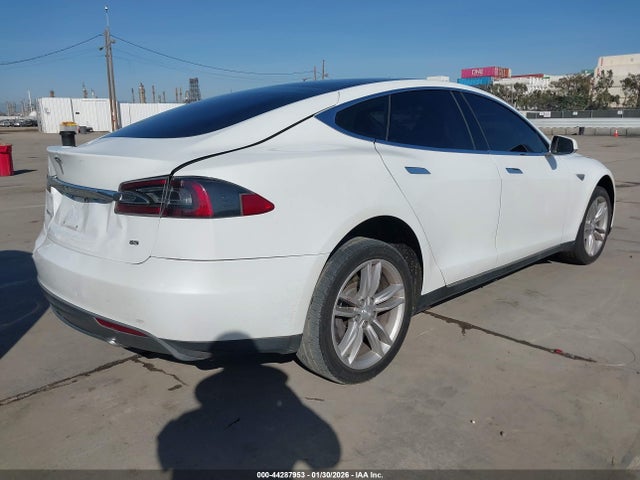 2013 TESLA MODEL S 5YJSA1CN5DFP08187 Photo 3