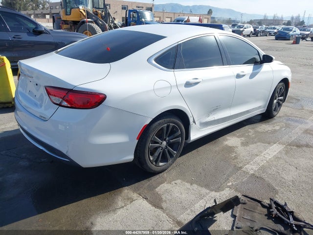 Aukcja sprzedaży 2015 Chrysler 200 Limited, vin: 1C3CCCAB0FN667401, numer aukcji: 44287959