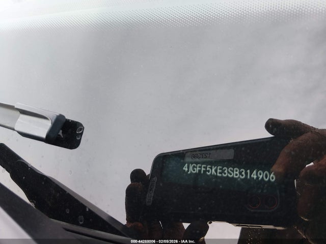 2025 MERCEDES-BENZ GLS 450 4JGFF5KE3SB314906 Photo 8