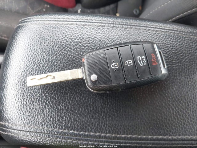 Продажа на аукционе авто 2020 Kia Rio S, vin: 3KPA24ADXLE343725, номер лота: 44288008
