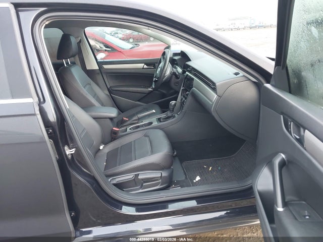 2021 VOLKSWAGEN PASSAT 1VWSA7A36MC006653 Photo 4