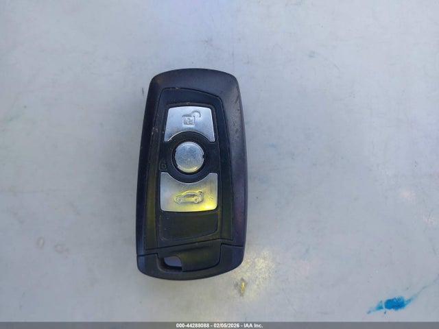 44288088 :رقم المزاد ، WBA3B5C54DF595544 vin ، 2013 Bmw 328i Xdrive مزاد بيع