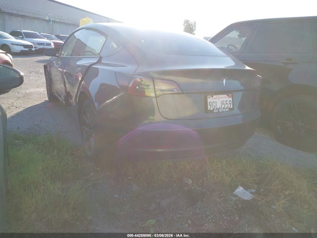 2023 TESLA MODEL 3 5YJ3E1EA6PF552751 Photo 2