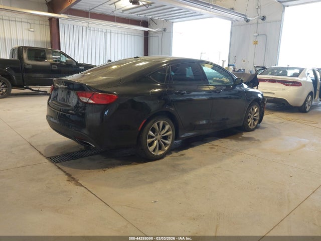 Chrysler 200 S 2015 1C3CCCBB4FN681817 Image 4