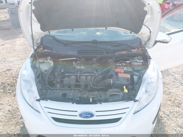 44288104 :رقم المزاد ، 3FADP4BJ0DM123123 vin ، 2013 Ford Fiesta Se مزاد بيع