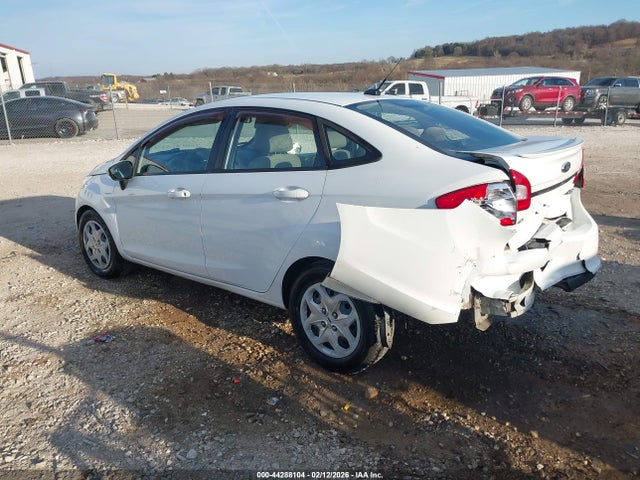 44288104 :رقم المزاد ، 3FADP4BJ0DM123123 vin ، 2013 Ford Fiesta Se مزاد بيع