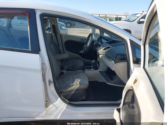 44288104 :رقم المزاد ، 3FADP4BJ0DM123123 vin ، 2013 Ford Fiesta Se مزاد بيع