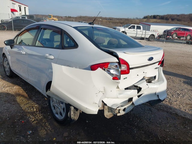 44288104 :رقم المزاد ، 3FADP4BJ0DM123123 vin ، 2013 Ford Fiesta Se مزاد بيع
