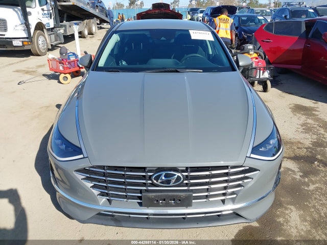 KMHL24JJ2MA033387 Hyundai Sonata Blue