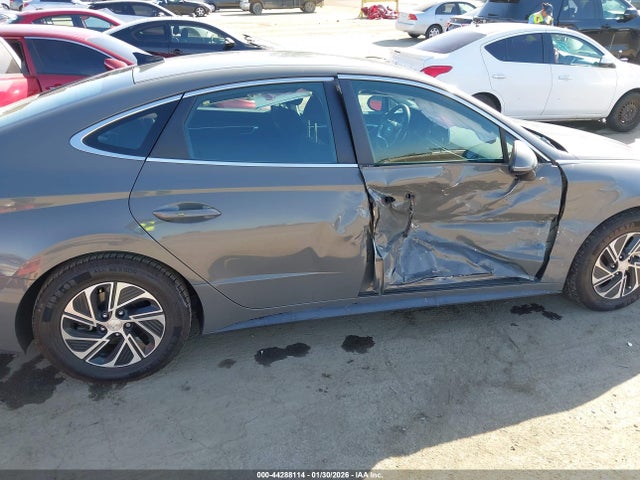 KMHL24JJ2MA033387 Hyundai Sonata Blue