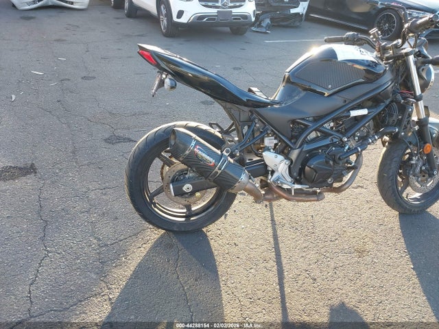 JS1VP55B3L7100141 Suzuki Sv650 A/x