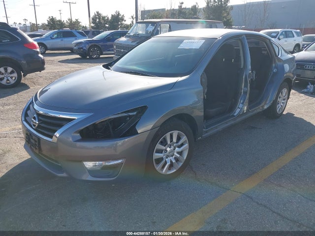 Nissan Altima 2.5 S 2015 1N4AL3AP0FC289838 Image 2