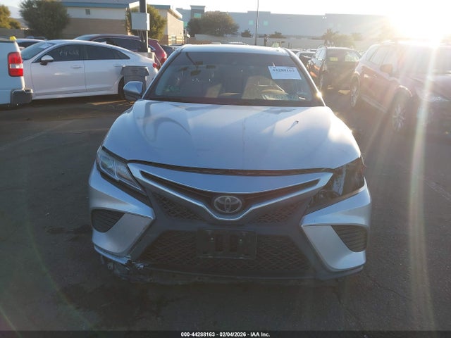 Toyota CAMRY SE 2018 4T1B11HK8JU020357 Image 13