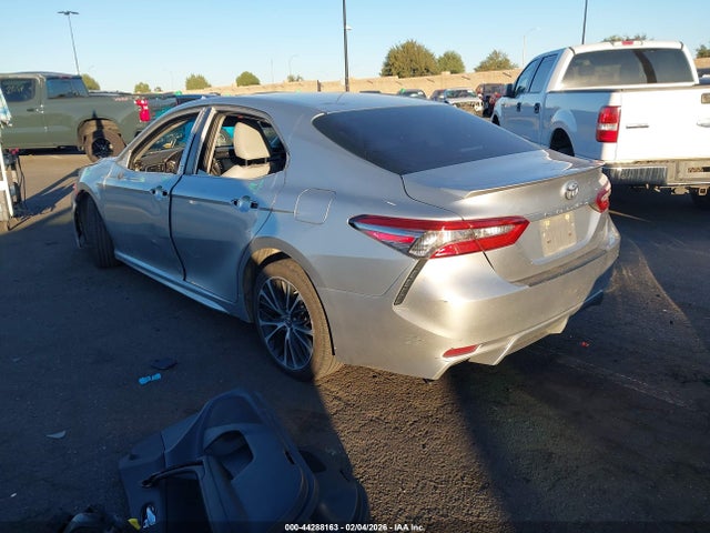 Toyota CAMRY SE 2018 4T1B11HK8JU020357 Image 3