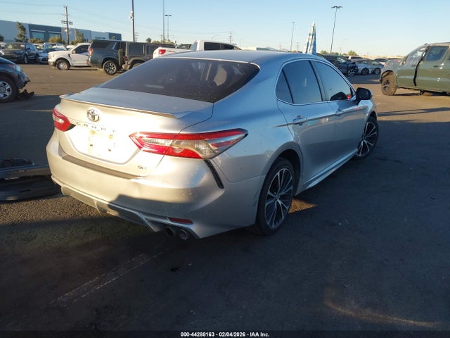 Toyota CAMRY SE 2018 4T1B11HK8JU020357 Image 4