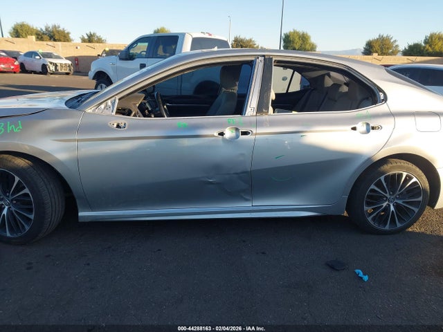 Toyota CAMRY SE 2018 4T1B11HK8JU020357 Image 6