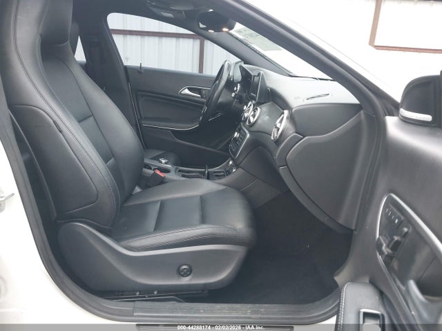 2014 MERCEDES-BENZ CLA 250 WDDSJ4EB7EN157631 Photo 4