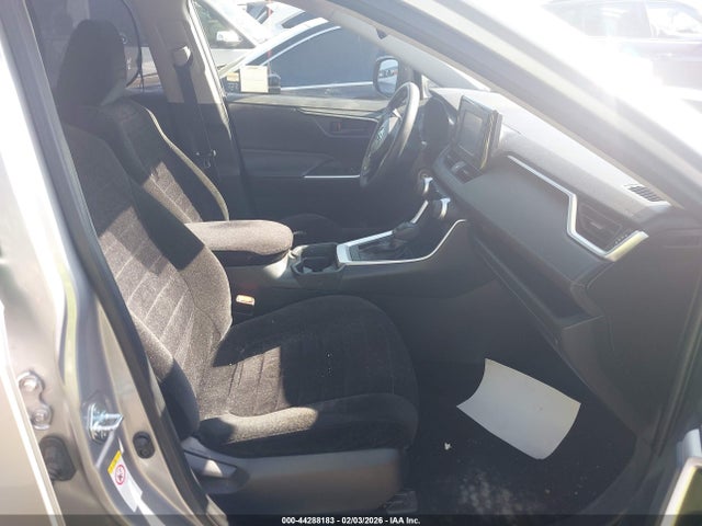 JTMH1RFV4KJ007943 Toyota RAV4