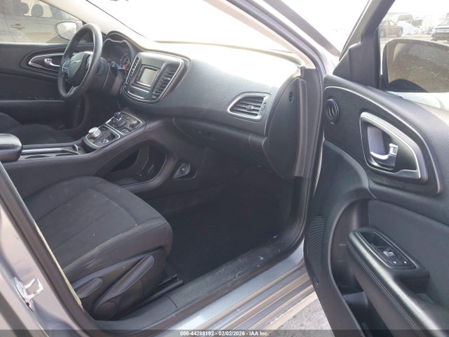 Продажа на аукционе авто 2015 Chrysler 200 Limited, vin: 1C3CCCAB9FN615197, номер лота: 44288192