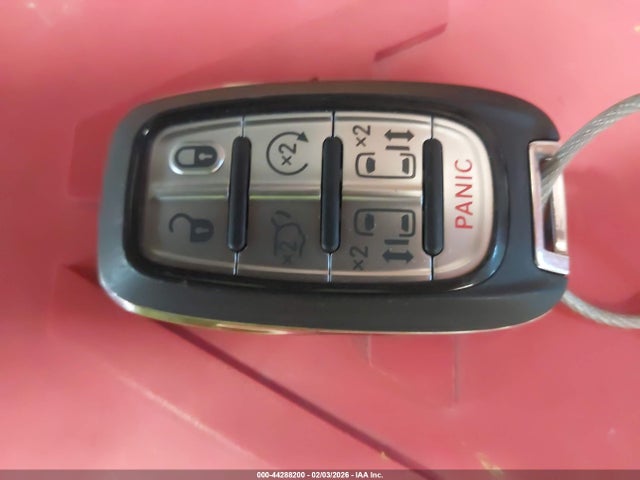 2025 CHRYSLER PACIFICA 2C4RC1BG4SR562166 Photo 10