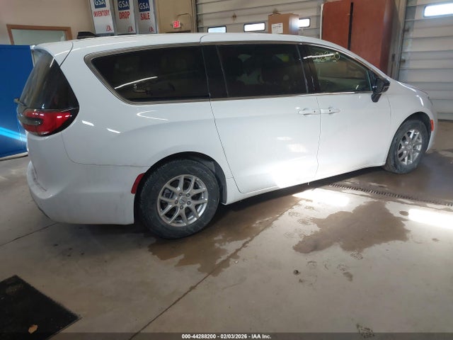 2025 CHRYSLER PACIFICA 2C4RC1BG4SR562166 Photo 3