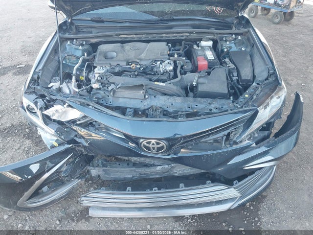 4T1C11AK8MU568233 Toyota CAMRY LE