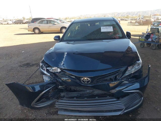 4T1C11AK8MU568233 Toyota CAMRY LE