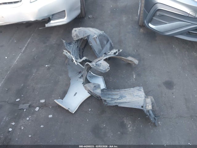 3HGGK5H47JM734826 Honda FIT LX