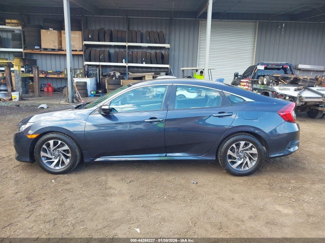 Honda CIVIC EX 2018 2HGFC2F74JH534571 Image 14