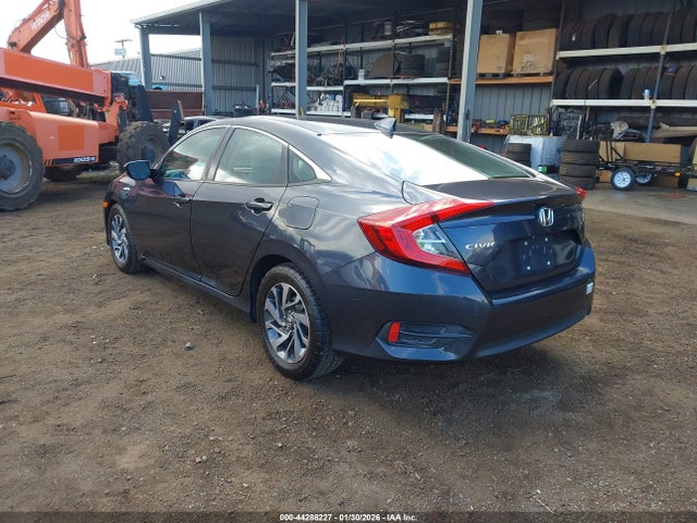 Honda CIVIC EX 2018 2HGFC2F74JH534571 Image 3