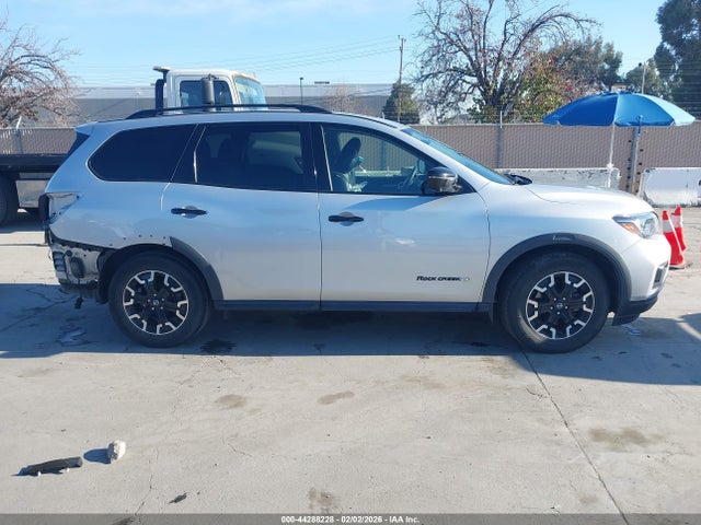 Продаж на аукціоні авто 2020 Nissan Pathfinder Sl 4wd, vin: 5N1DR2CM5LC638485, номер лоту: 44288228