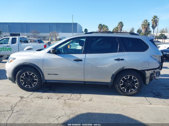 Продаж на аукціоні авто 2020 Nissan Pathfinder Sl 4wd, vin: 5N1DR2CM5LC638485, номер лоту: 44288228