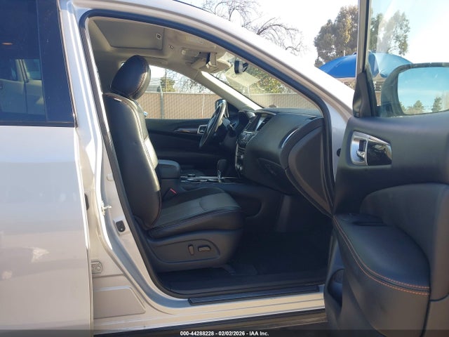 Продаж на аукціоні авто 2020 Nissan Pathfinder Sl 4wd, vin: 5N1DR2CM5LC638485, номер лоту: 44288228
