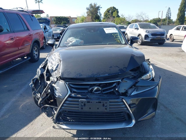 2020 Lexus Is 300 მანქანა იყიდება აუქციონზე, vin: JTHDA1D20L5106454, აუქციონის ნომერი: 44288231