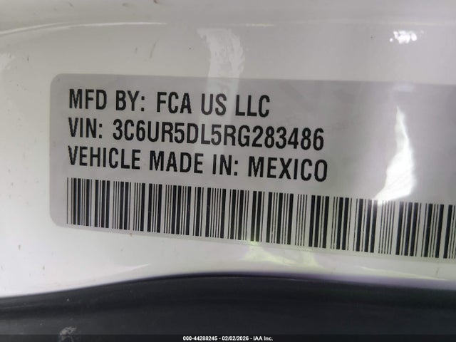 3C6UR5DL5RG283486 RAM 2500 Big Horn 4x4 6&#039;4 Box