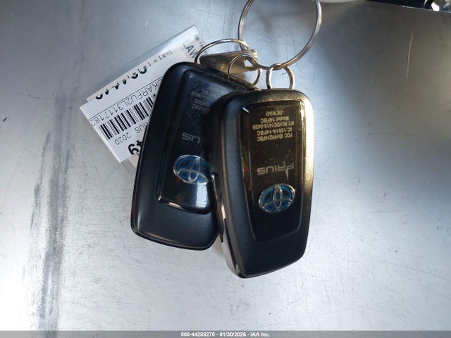 JTDKARFU2L3117182 Toyota Prius Le